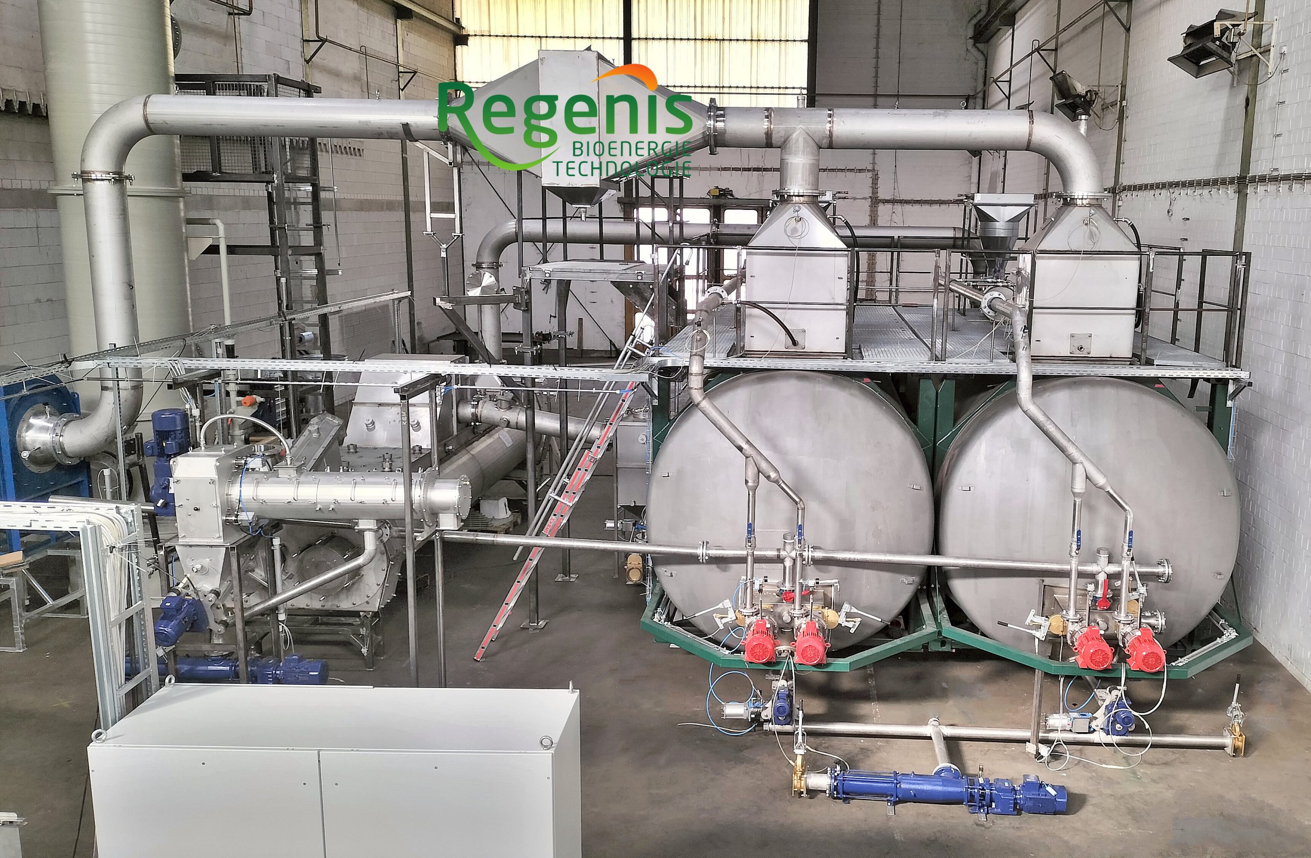 REW Regenis - Düngerproduktionsanalge im Bau in einer REW Werkshalle
